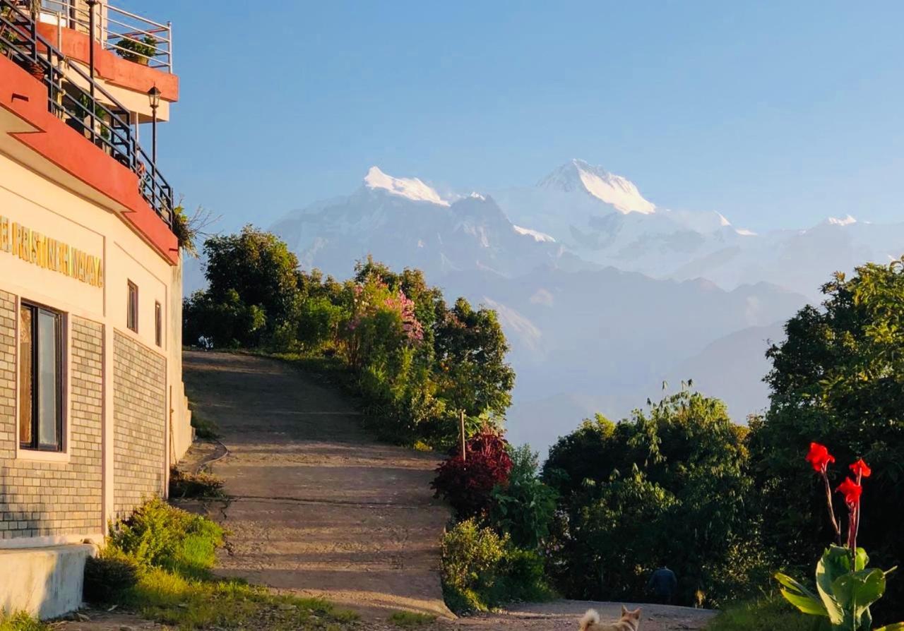 Hotel Pristine Himalaya Покхара Екстер'єр фото