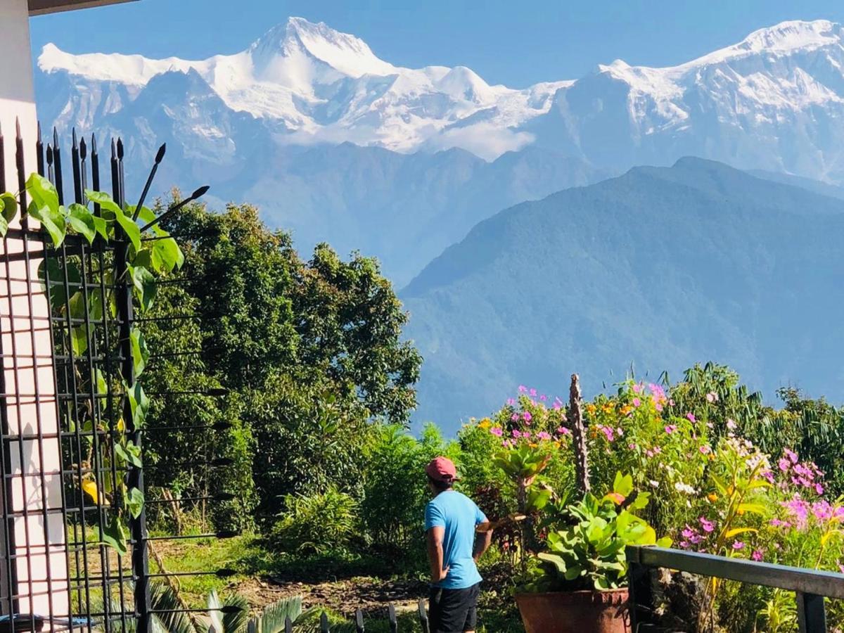 Hotel Pristine Himalaya Покхара Екстер'єр фото