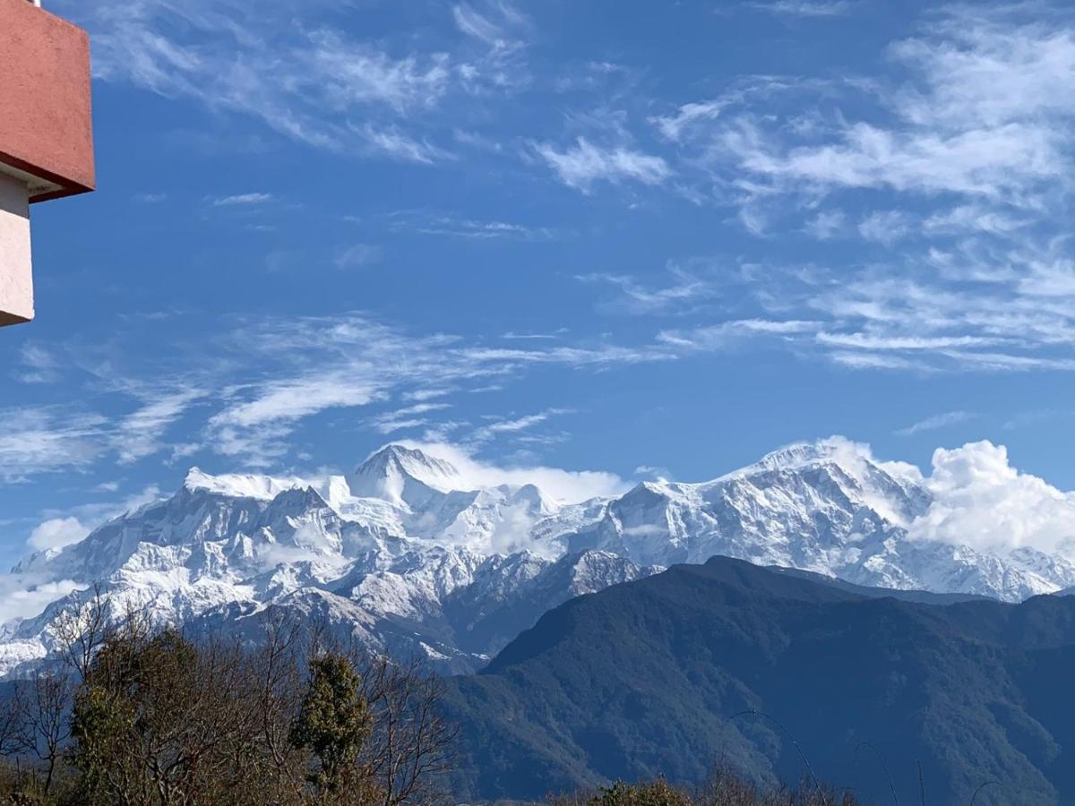 Hotel Pristine Himalaya Покхара Екстер'єр фото