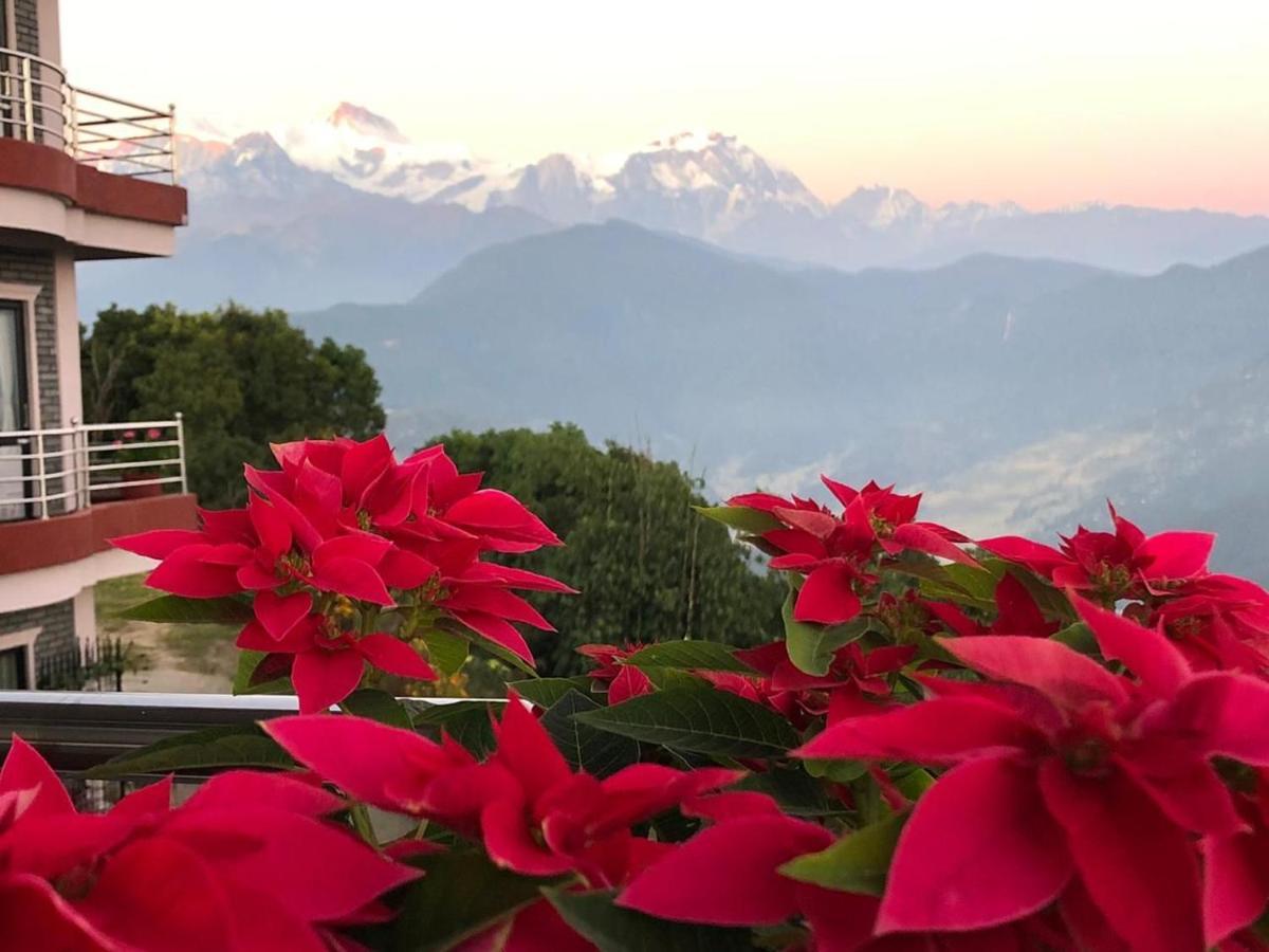 Hotel Pristine Himalaya Покхара Екстер'єр фото