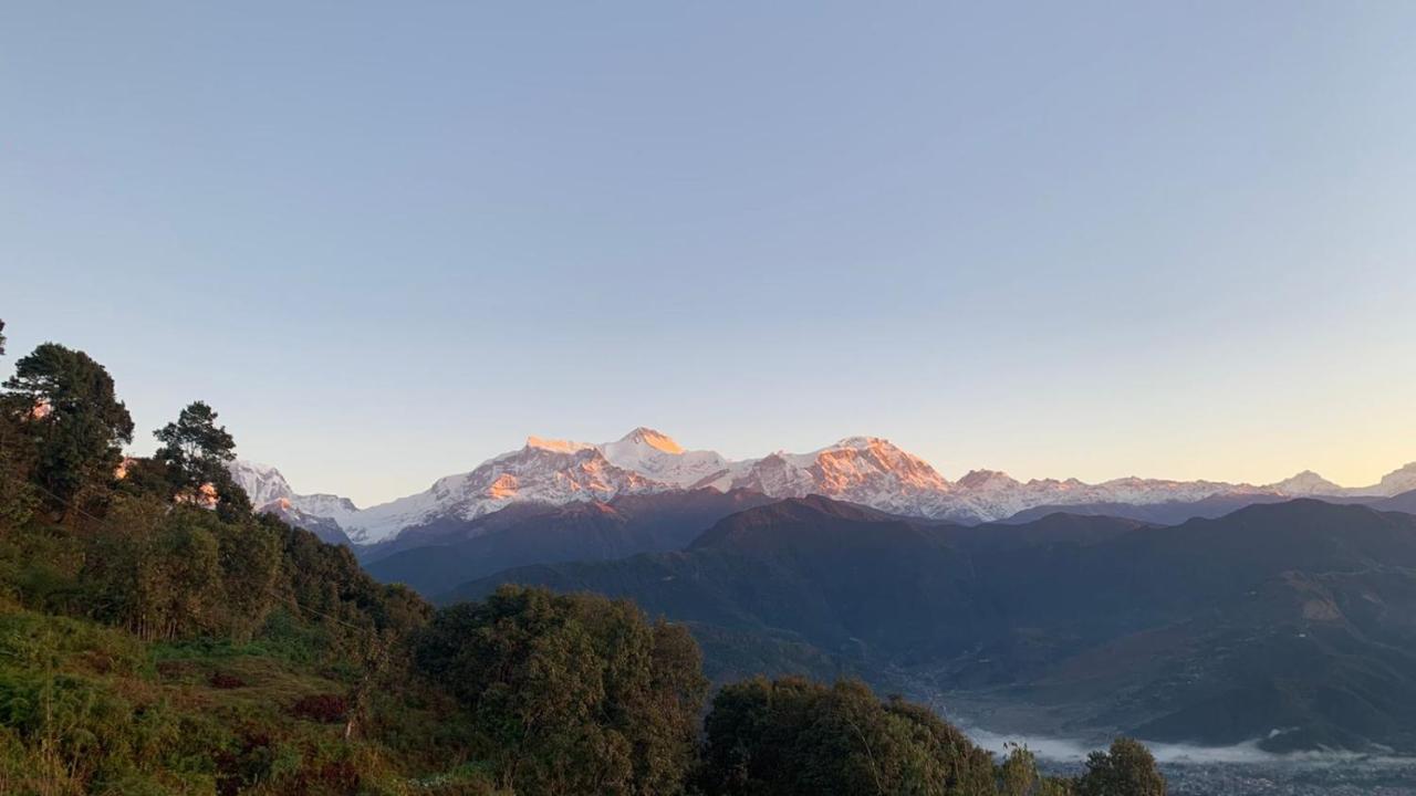 Hotel Pristine Himalaya Покхара Екстер'єр фото