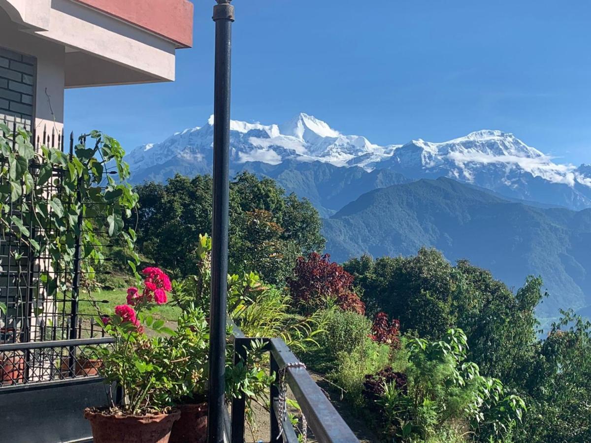 Hotel Pristine Himalaya Покхара Екстер'єр фото