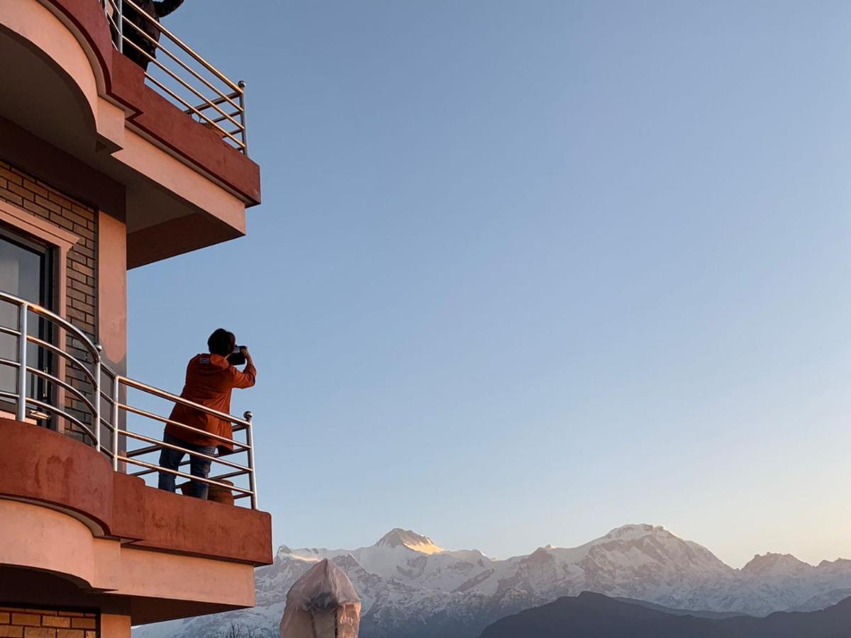 Hotel Pristine Himalaya Покхара Екстер'єр фото