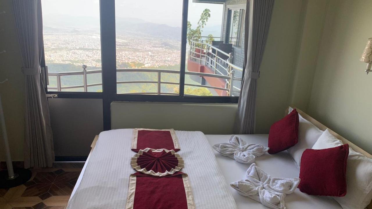 Hotel Pristine Himalaya Покхара Екстер'єр фото